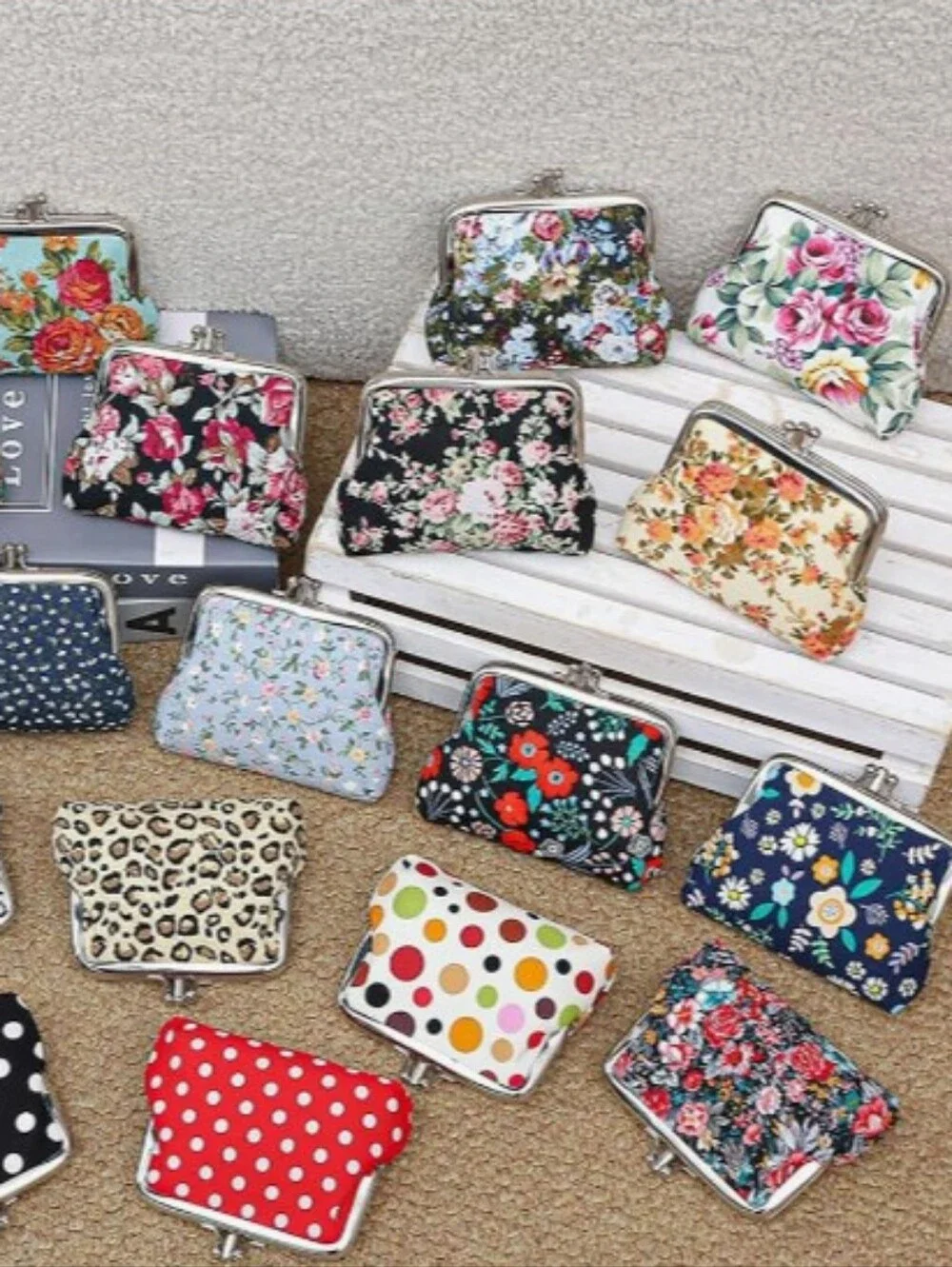 💙 2 For $40 Vintage Floral Kiss Lock Coin Purse Pocket Change Pouch